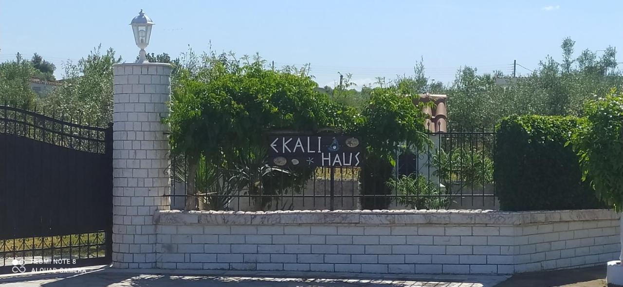 Ekali-Haus Villa Nea Iraklia Buitenkant foto
