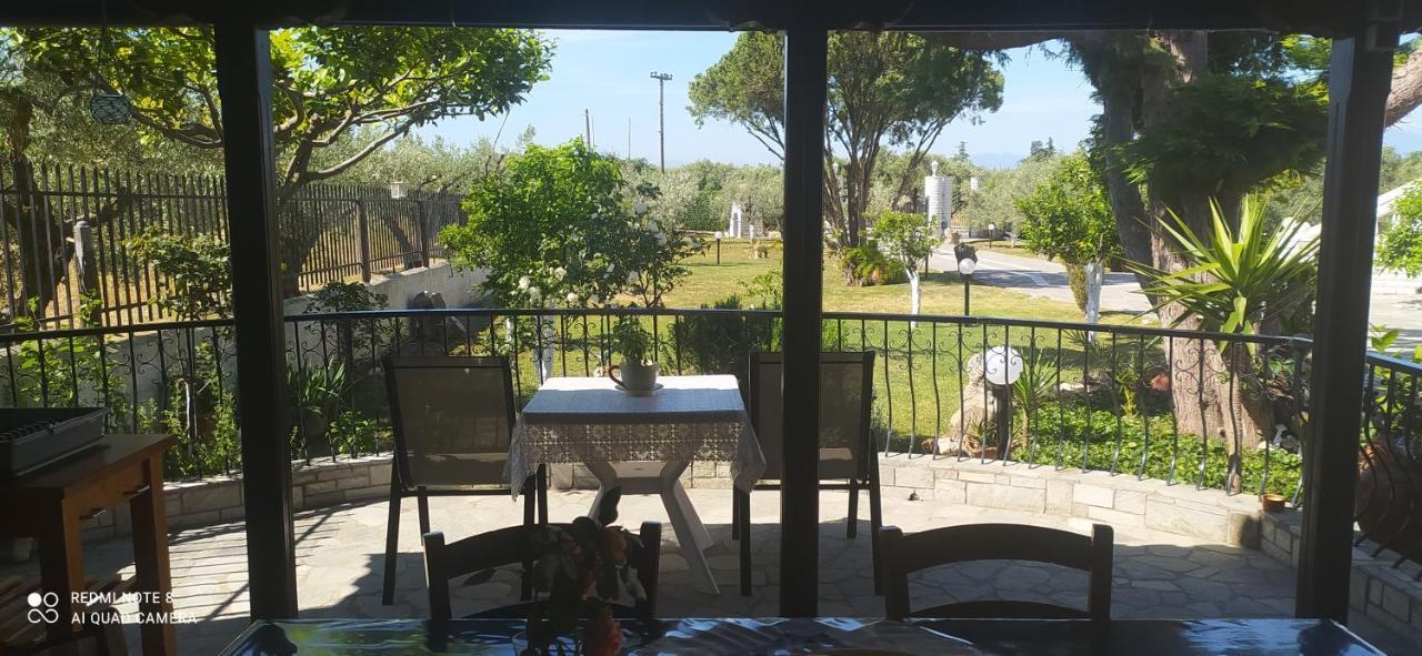 Ekali-Haus Villa Nea Iraklia Buitenkant foto