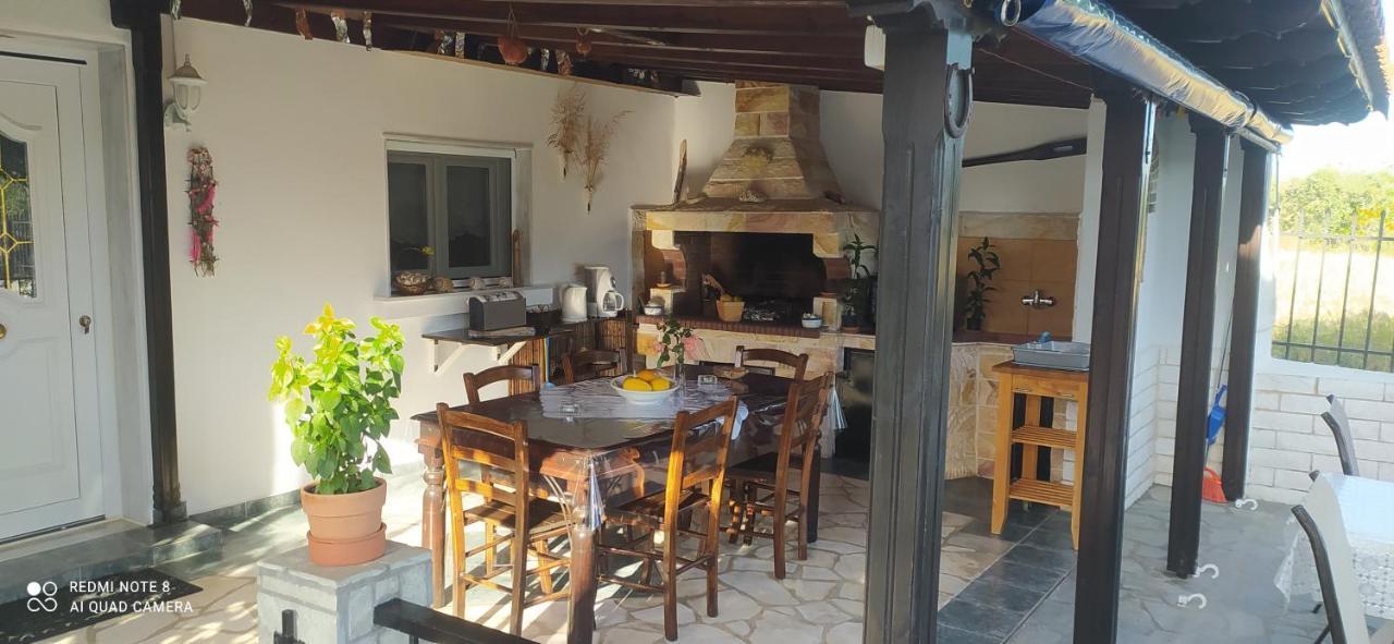 Ekali-Haus Villa Nea Iraklia Buitenkant foto